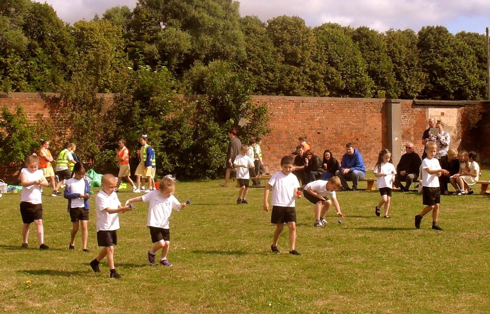 Egg and spoon race instructions